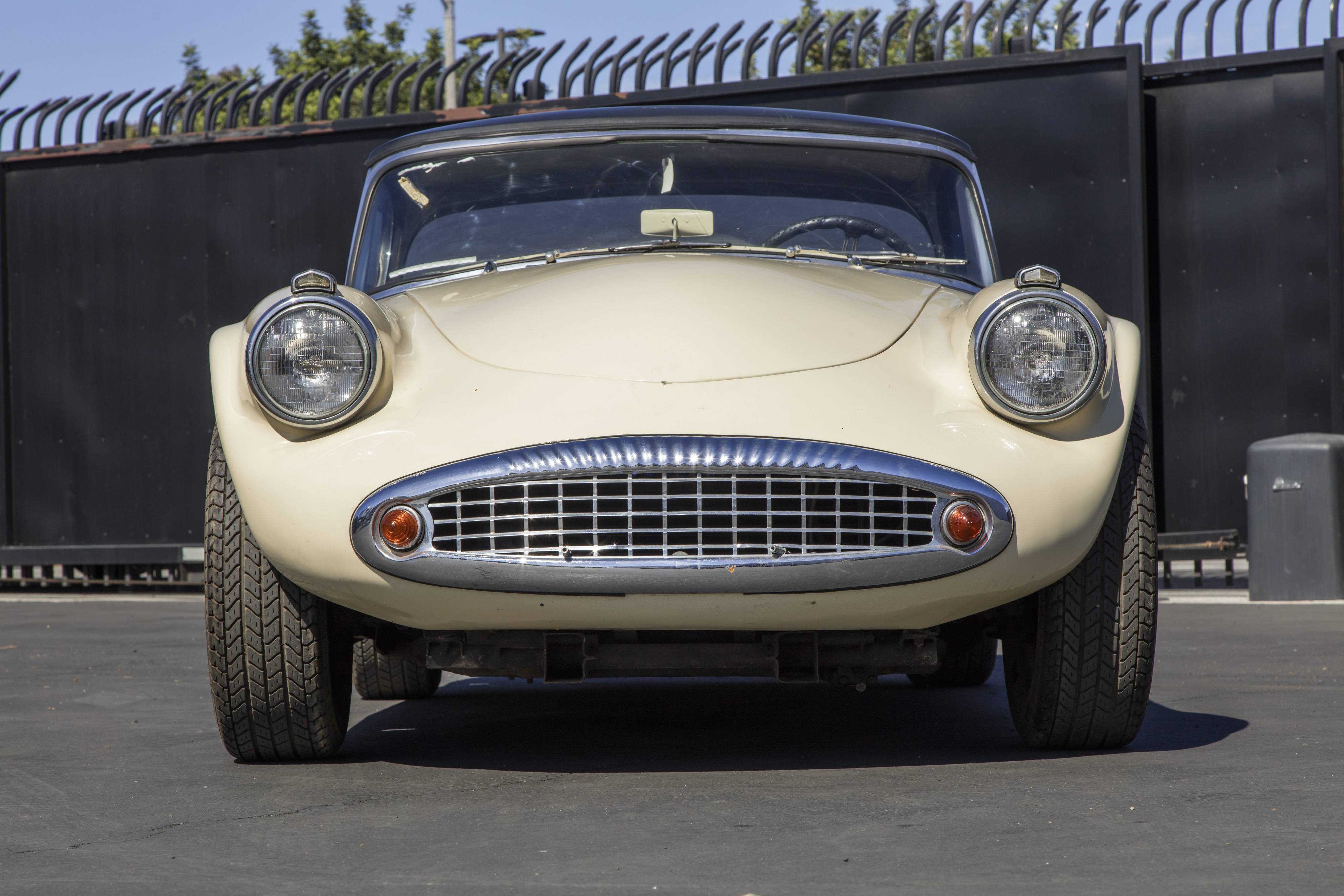 1963 Daimler SP250 Dart Roadster For Sale by Auction