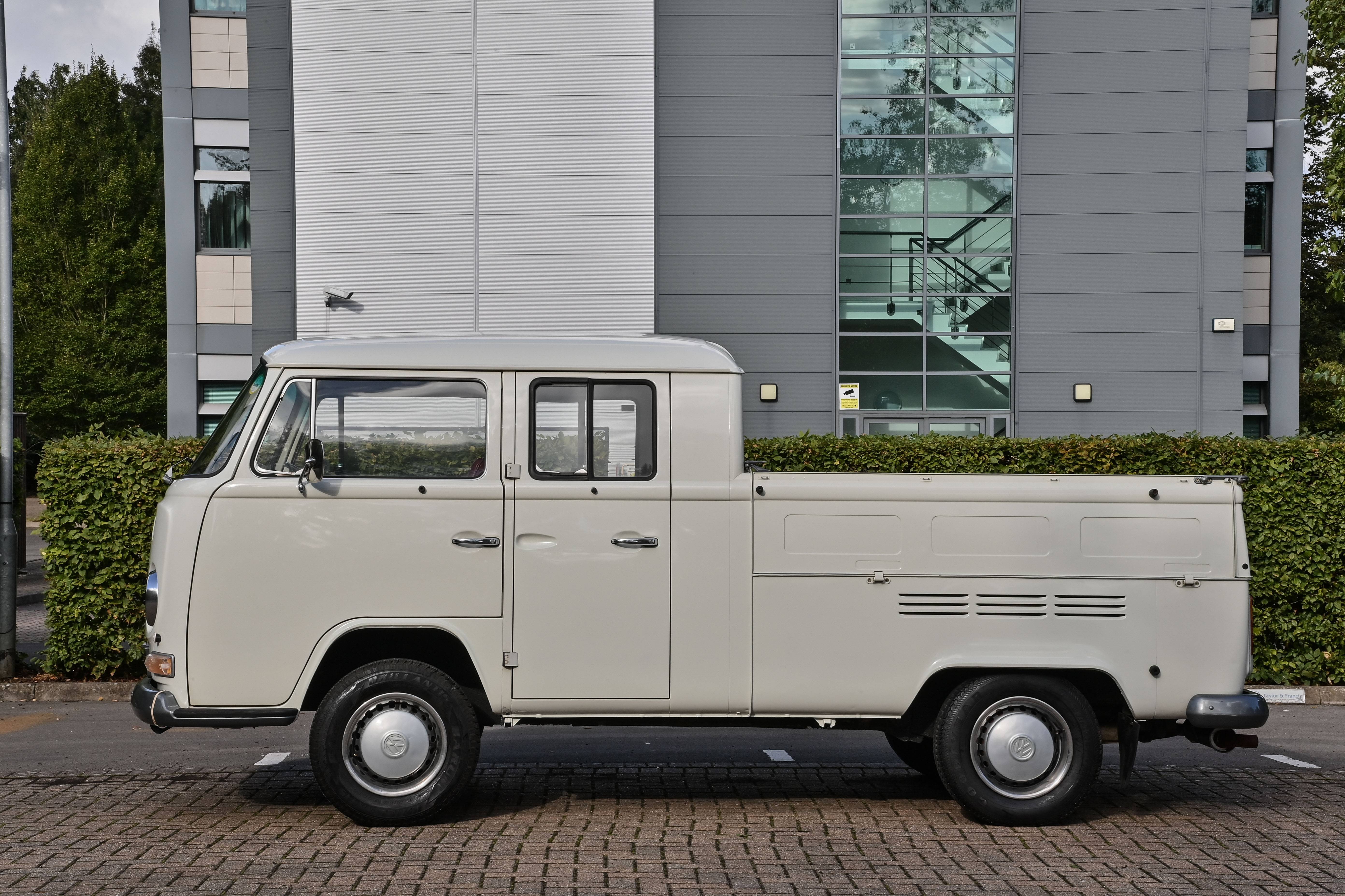 1972 Volkswagen T2 Double Cab Pick-up 
