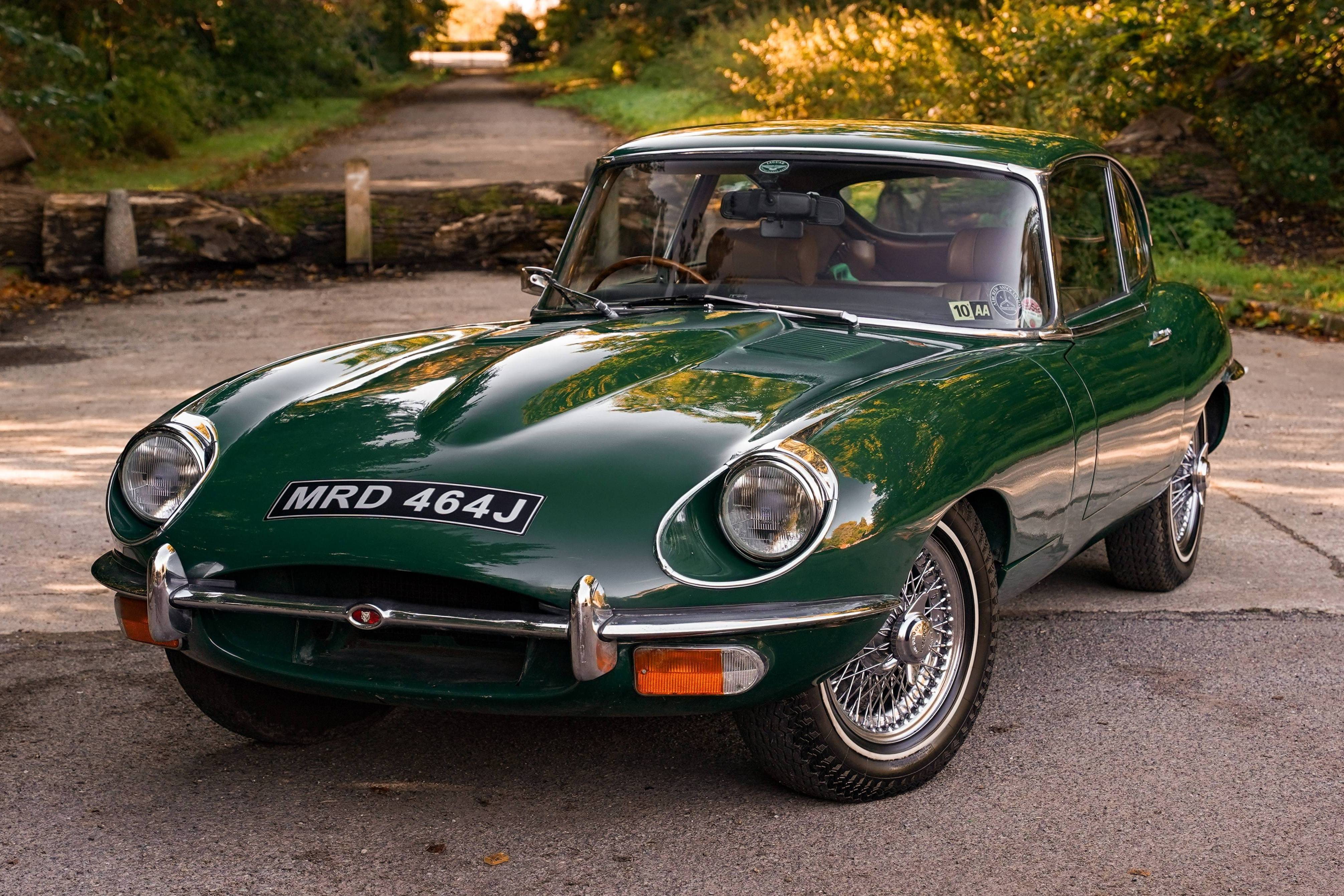 DINKY ジャガー JAGUAR Eタイプ 2+2 70年代当時物 英国製 Dinky 131, Jaguar E-Type 2+2 - Free Price Guide & Review