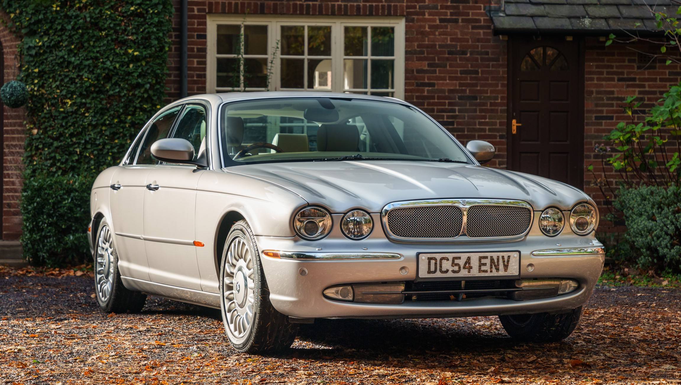 2004 Jaguar Supercharged V8 4.2