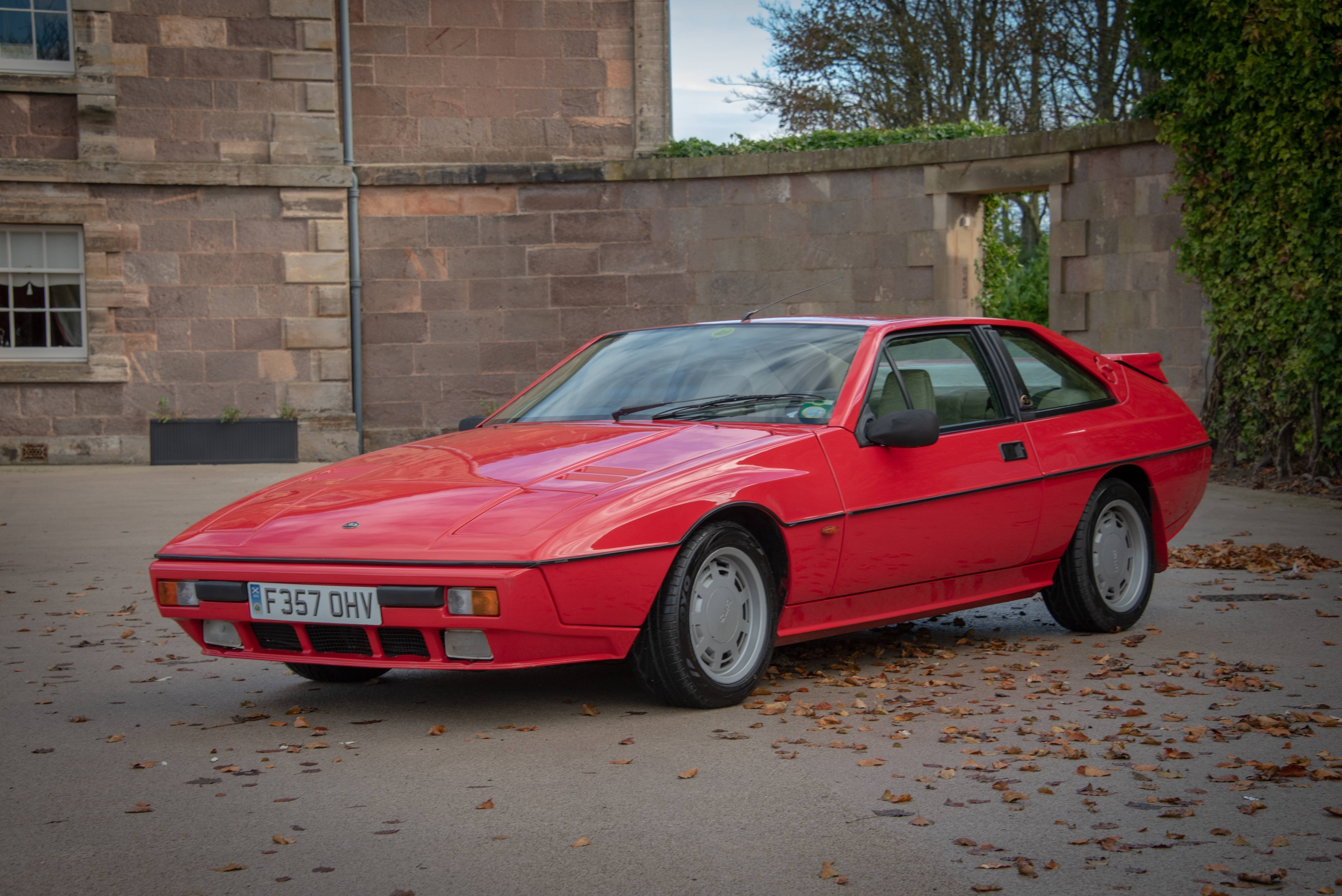 1988-lotus-excel-se-for-sale-by-auction