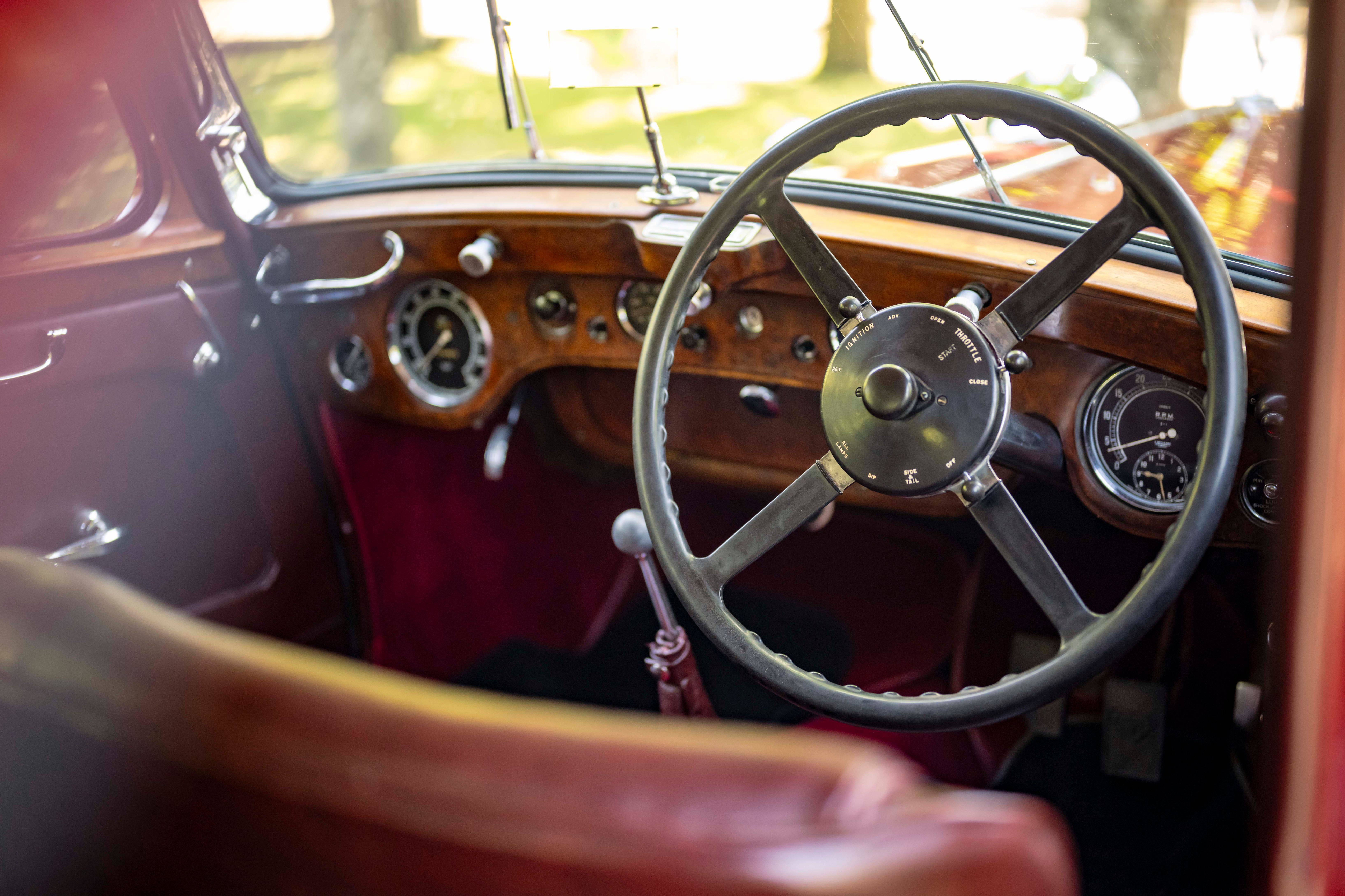 ALVIS アルヴィスウッド ステアリング　35Φ made in italy ALVIS アルヴィスウッド ステアリング 35Φ made in italy - メルカリ
