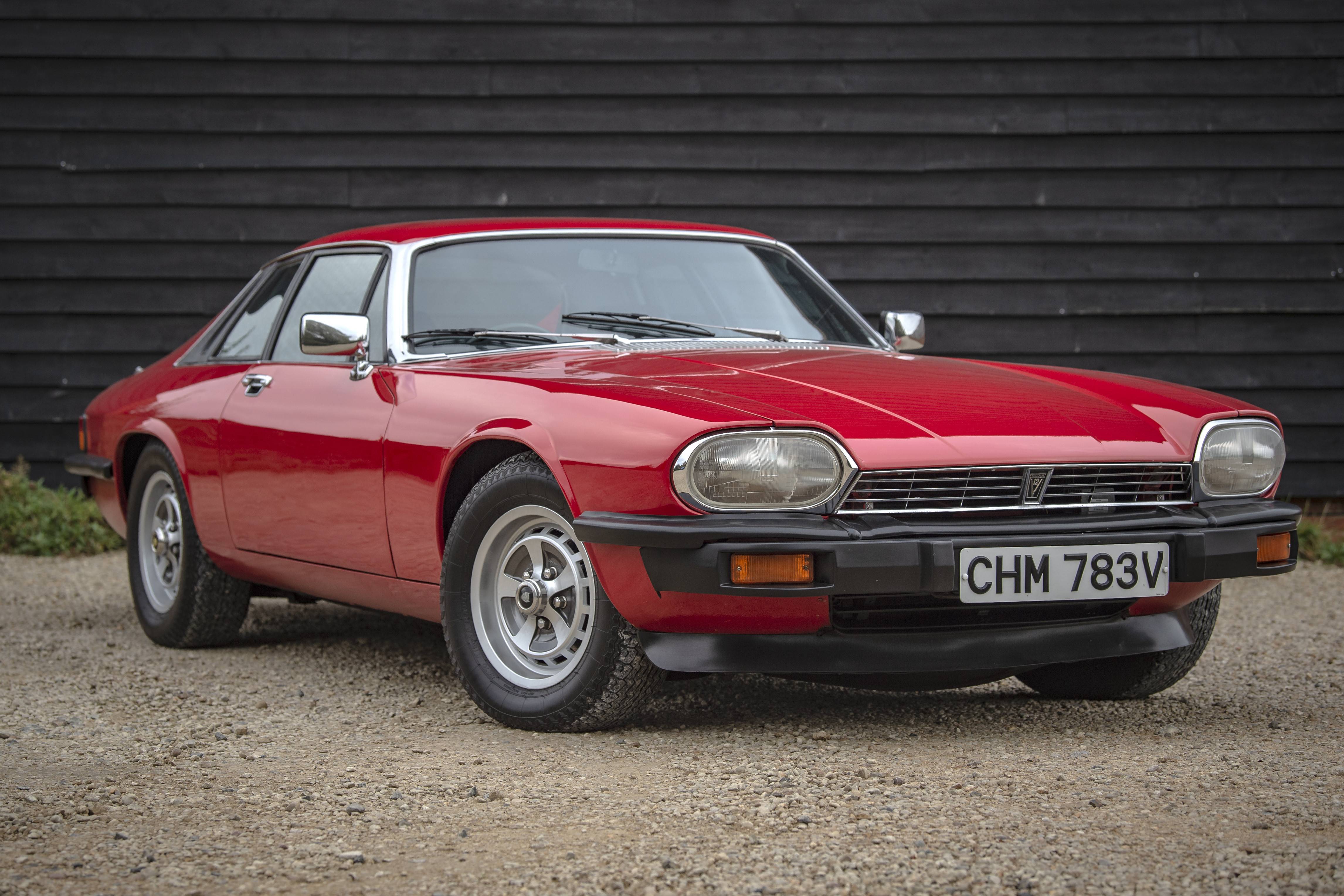 Art-Toys - Jaguar XJ-S(red)1975-81