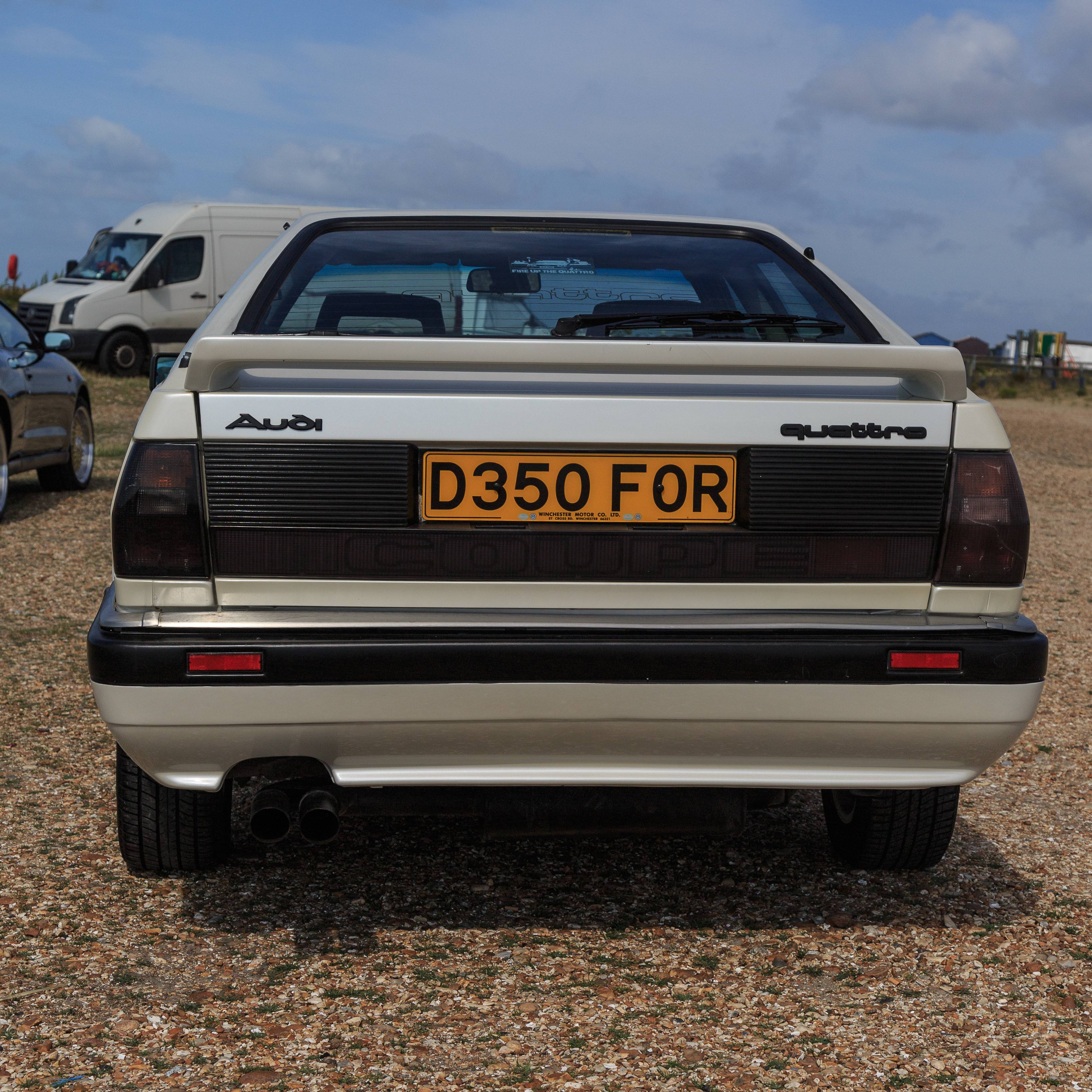 '87 AUDI QUATTRO 2台セット s-l400.jpg